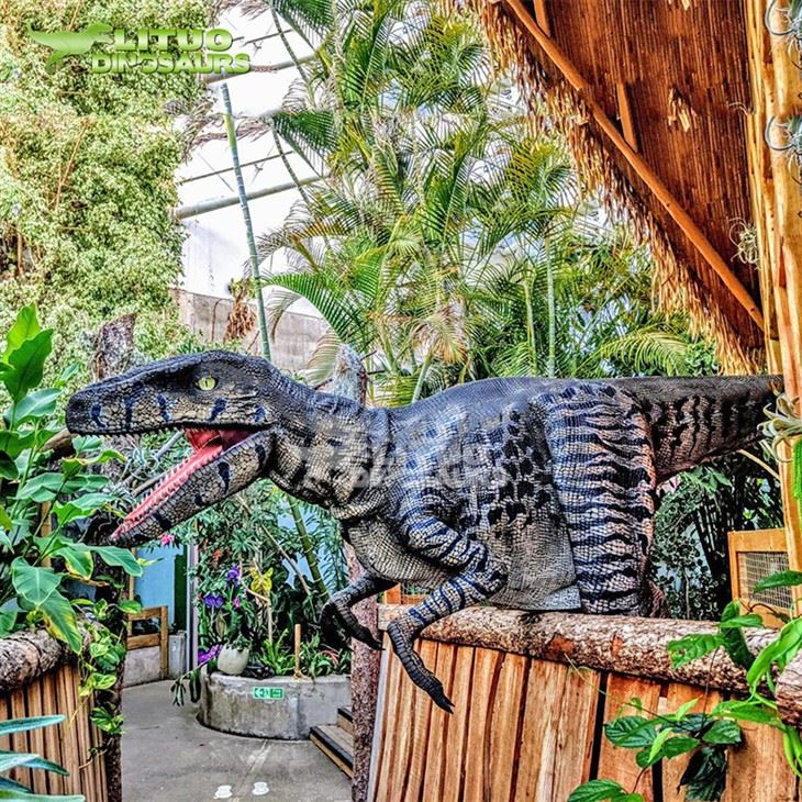 Robotic Simulation Velociraptor Mechanical Costume