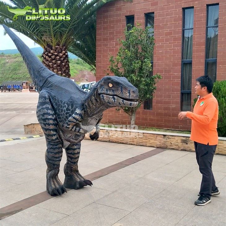 Robotic Simulation Velociraptor Mechanical Costume